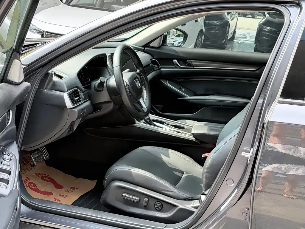 Honda Accord — фото 5