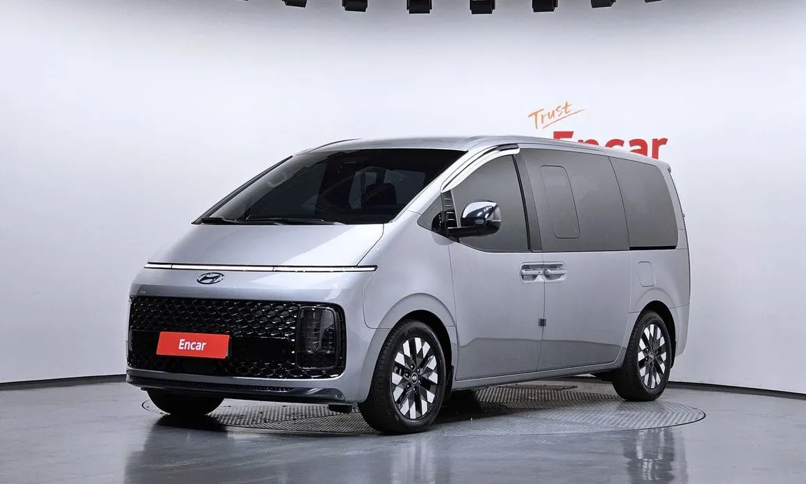 Hyundai Staria