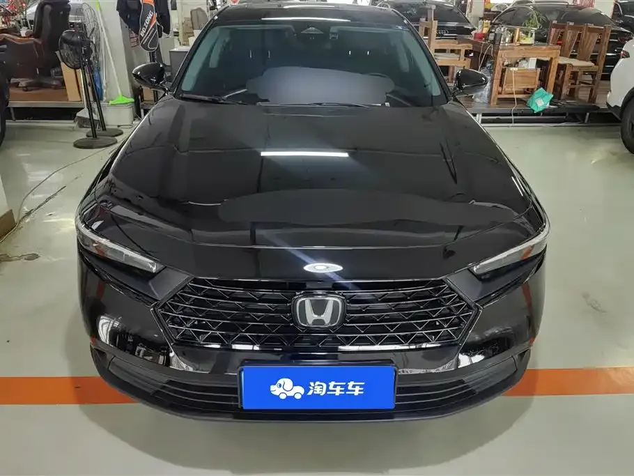 Honda Accord — фото 9