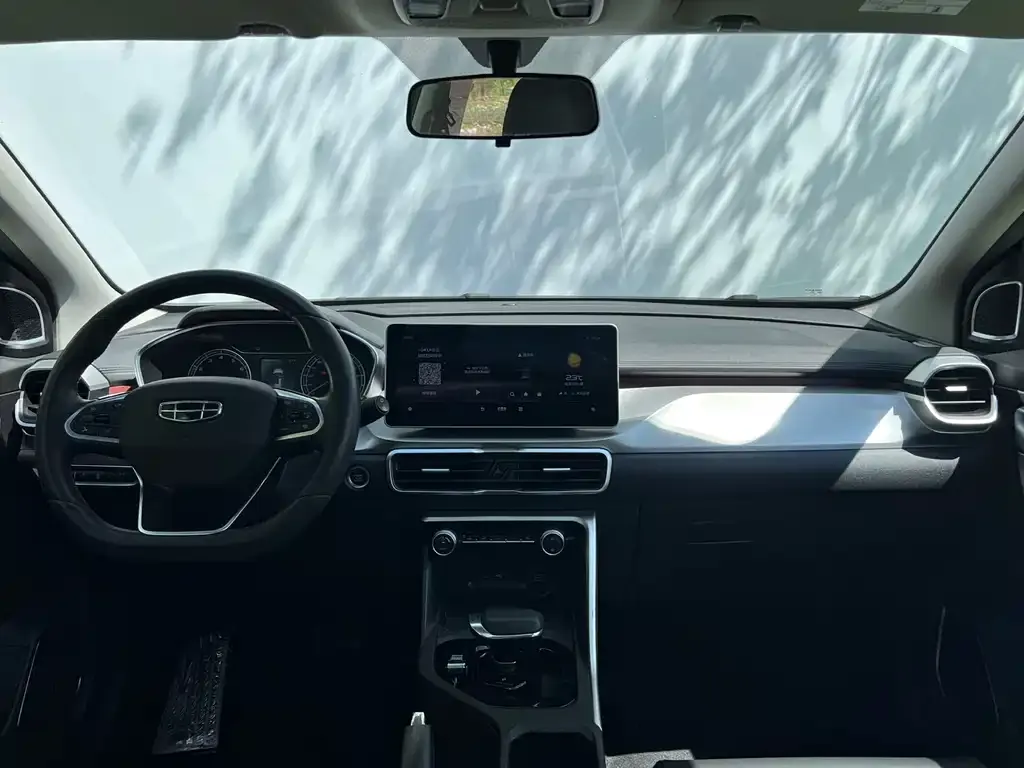 Geely Binyue 2021 из CN, фото 2