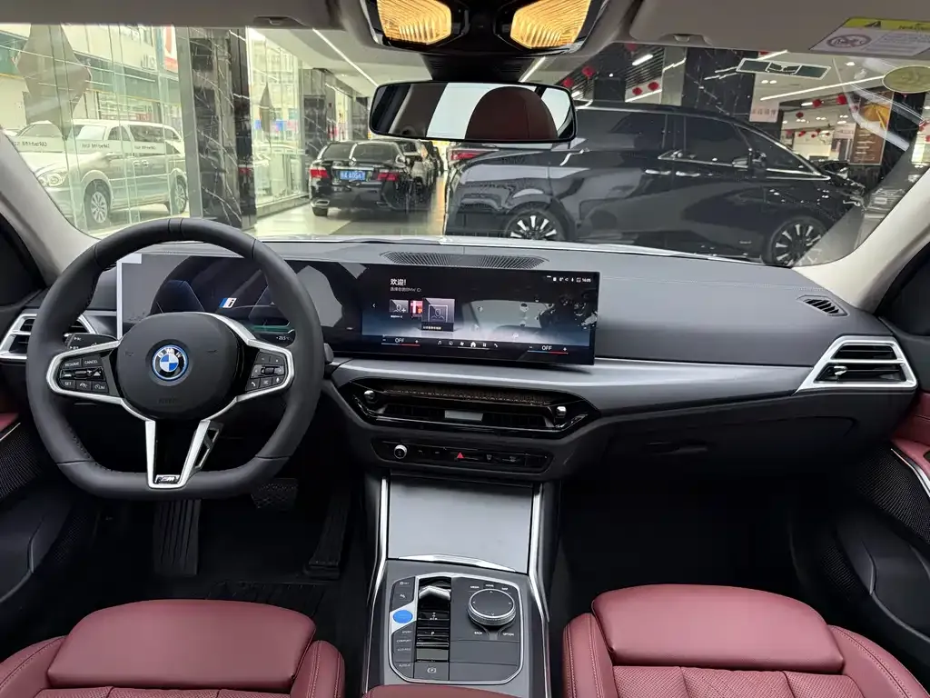BMW i3 — фото 8