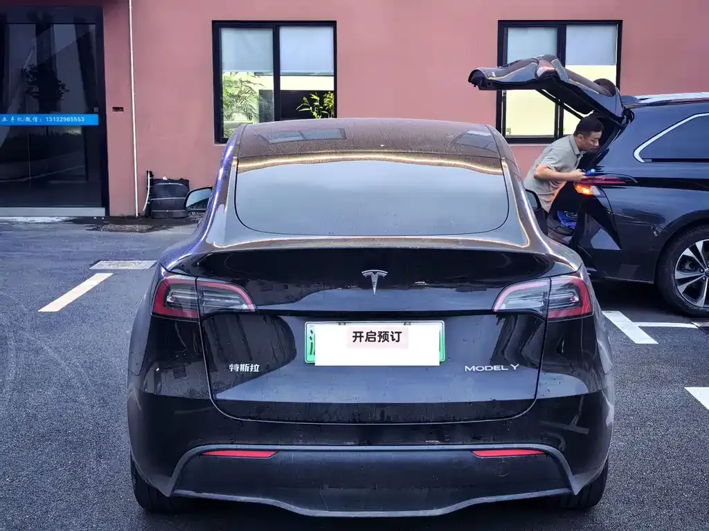 Tesla Model Y — фото 7