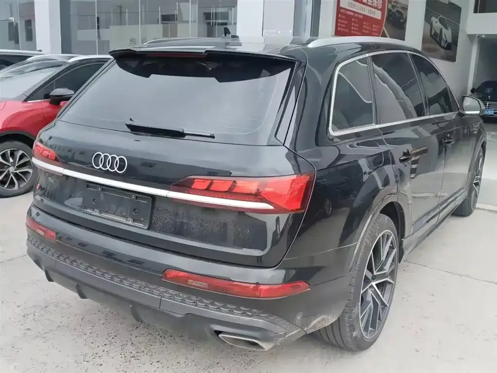 Audi Q7 — фото 3