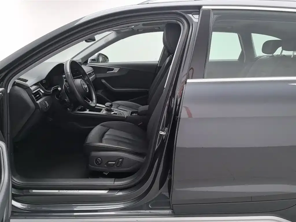 Audi A4 (Import) 2022 из CN, фото 4