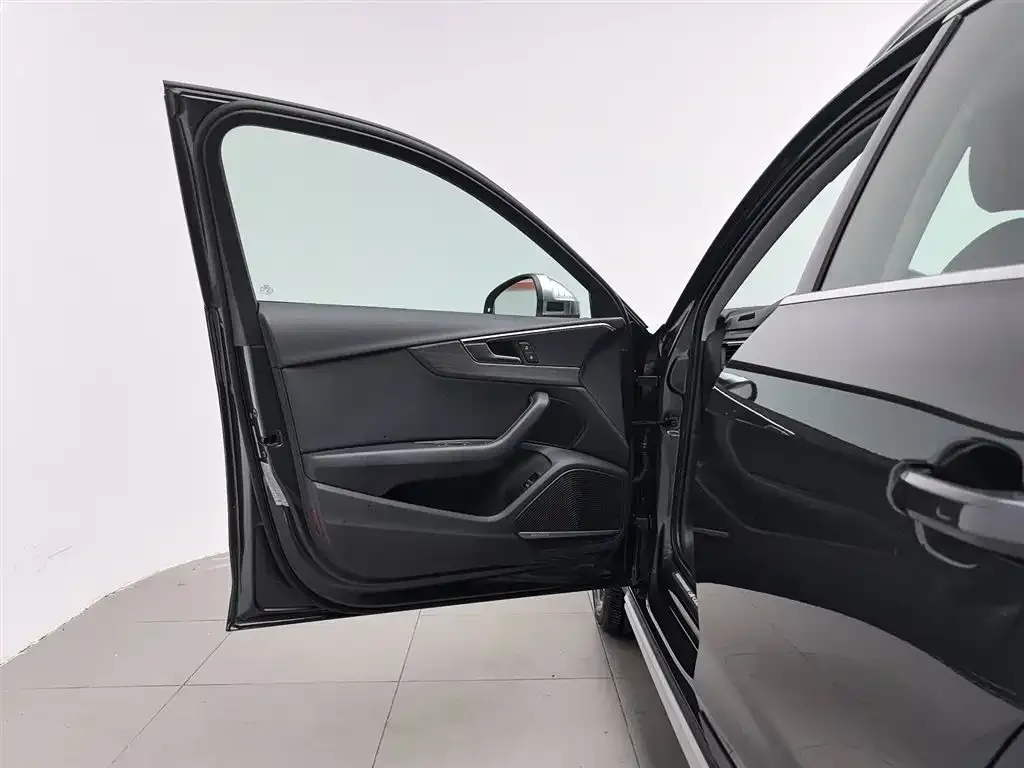 Audi A4 (Import) 2022 из CN, фото 2