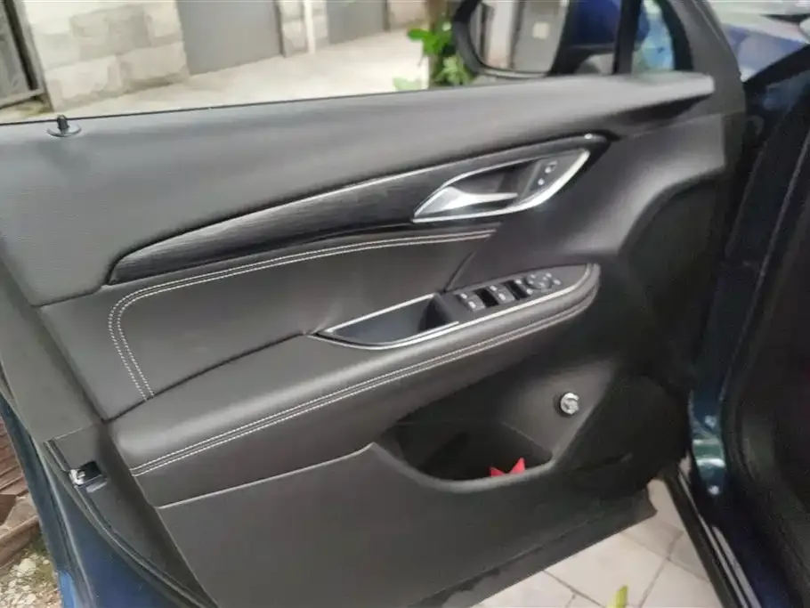 Buick Envision Plus — фото 10