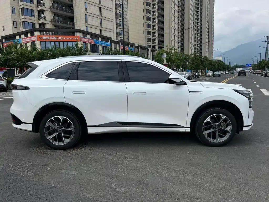 Changan CS75PLUS — фото 6