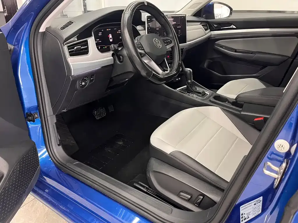 Volkswagen Bora 2022 из CN, фото 4