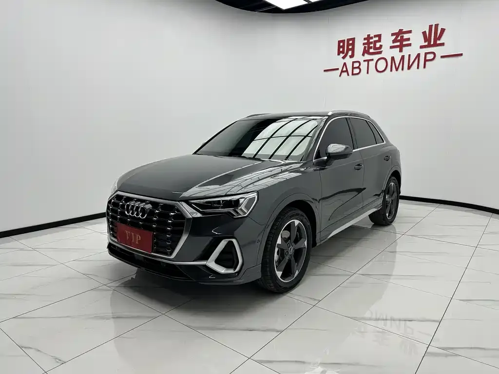 Audi Q3 — фото 10