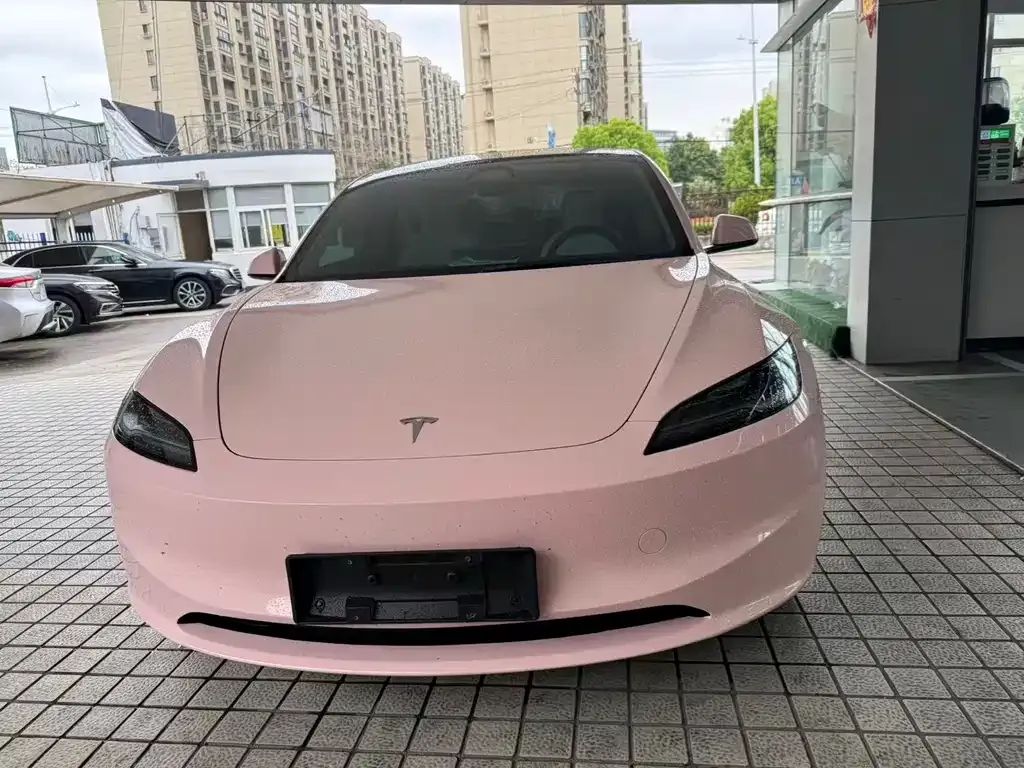 Tesla Model 3 — фото 3