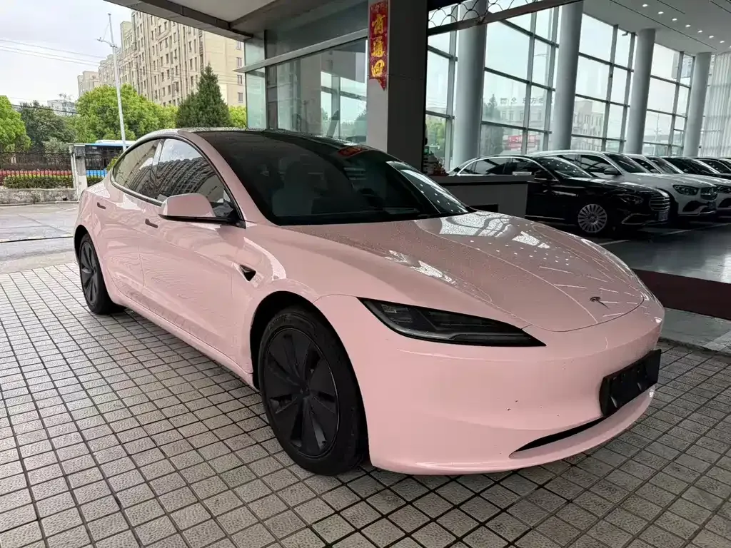 Tesla Model 3 — фото 10