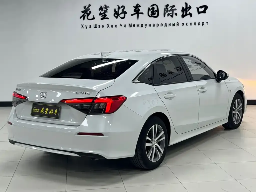 Honda Civic — фото 8