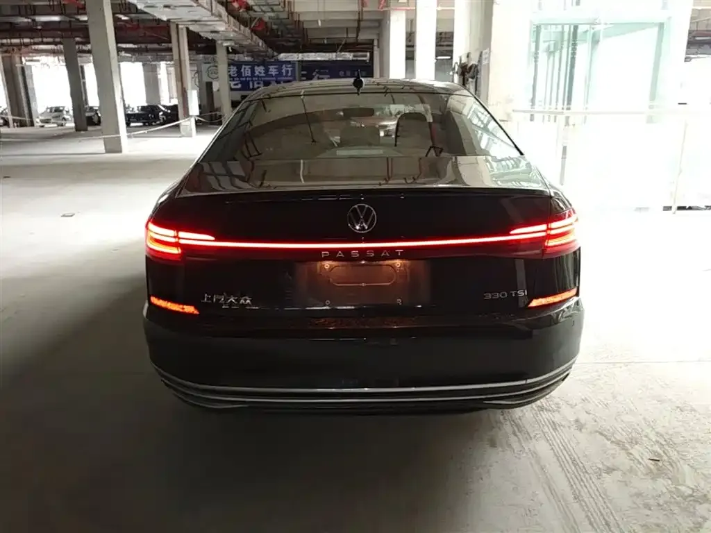 Volkswagen Passat — фото 3