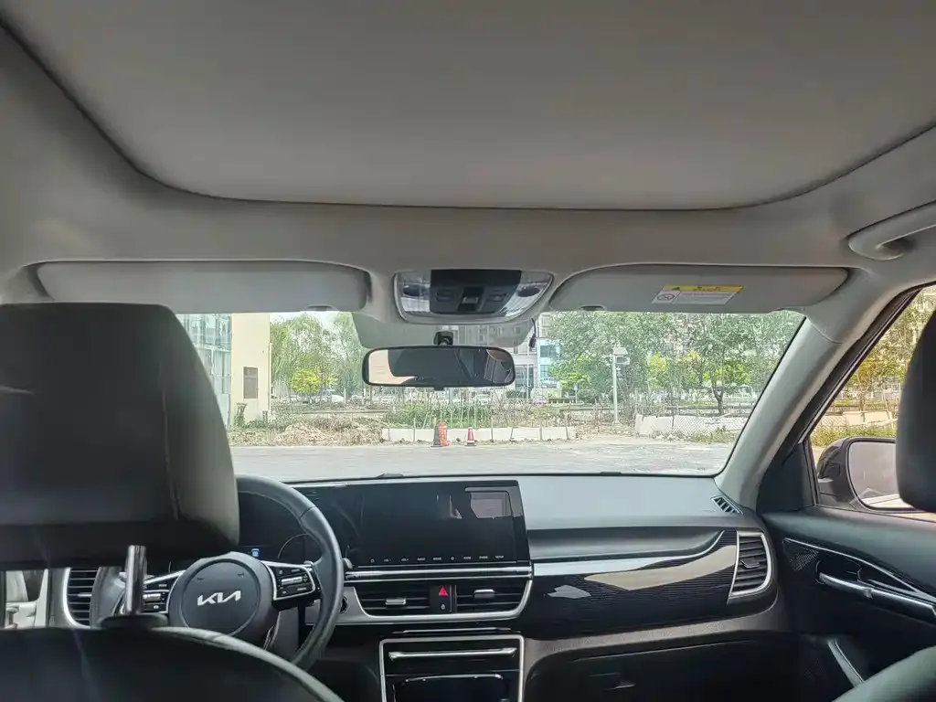 Kia KX3 2021 из CN, фото 2