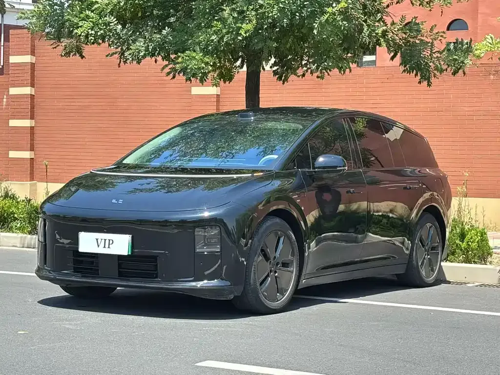 Li Auto i8
