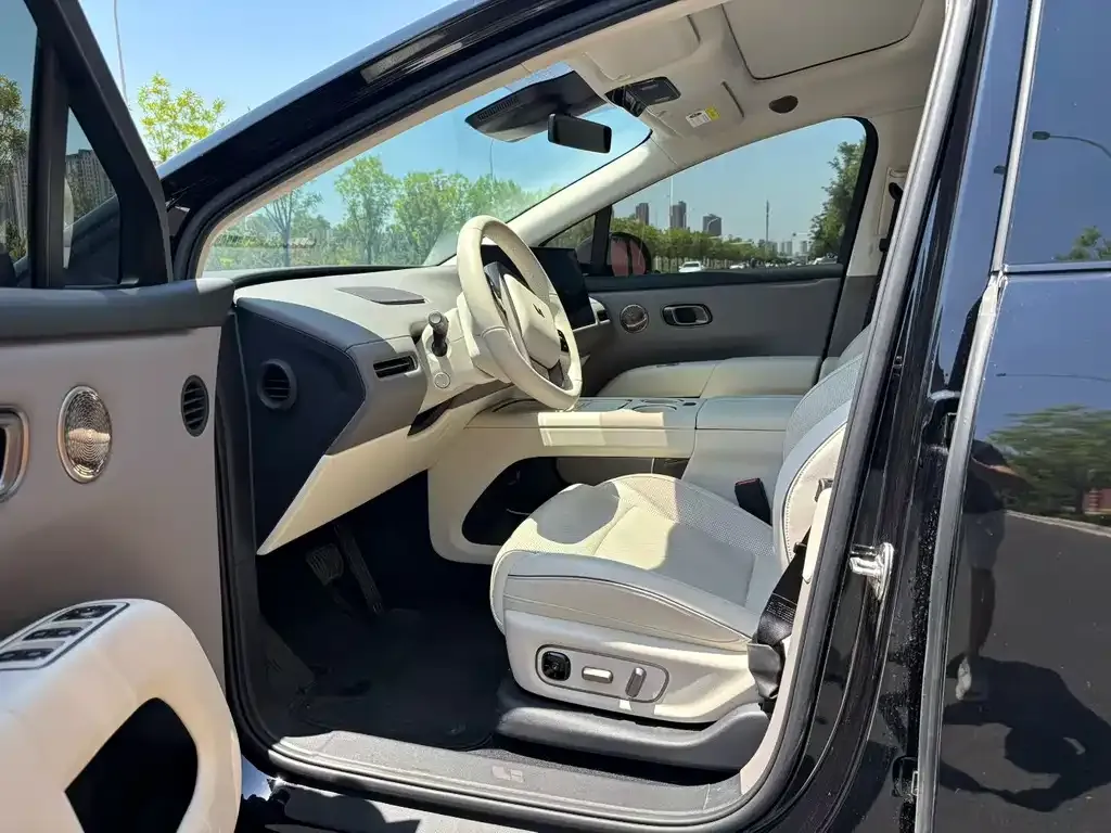 Li Auto i8 2025 из CN, фото 3