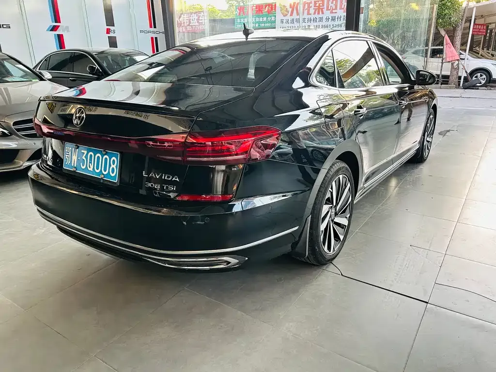 Volkswagen Passat — фото 8