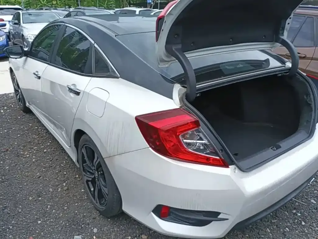 Honda Civic — фото 2