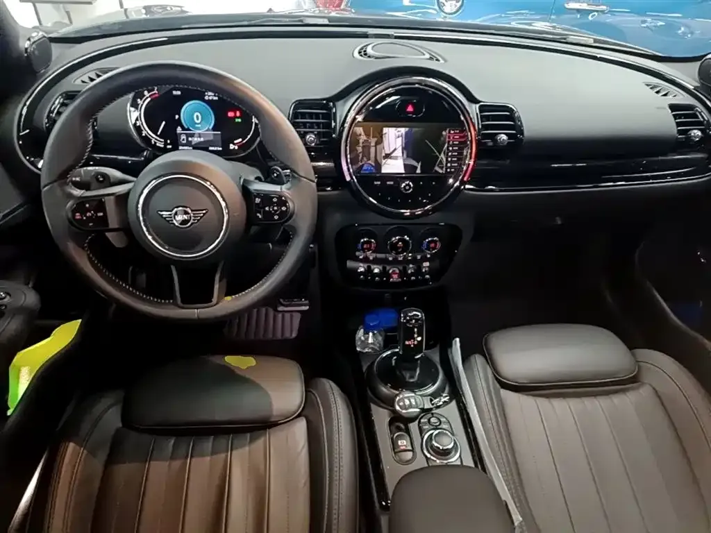 MINI Clubman — фото 6