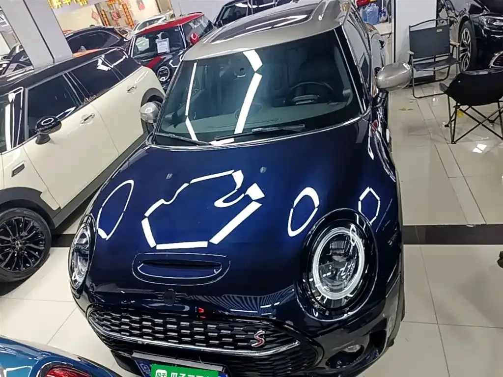MINI Clubman — фото 10