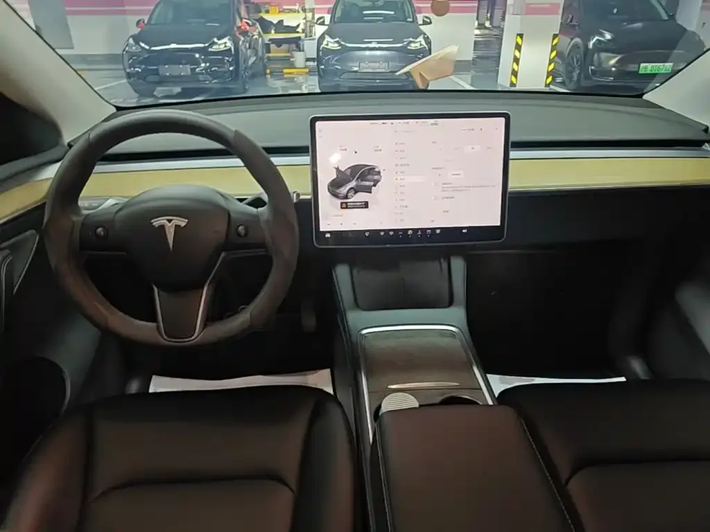 Tesla Model Y — фото 9