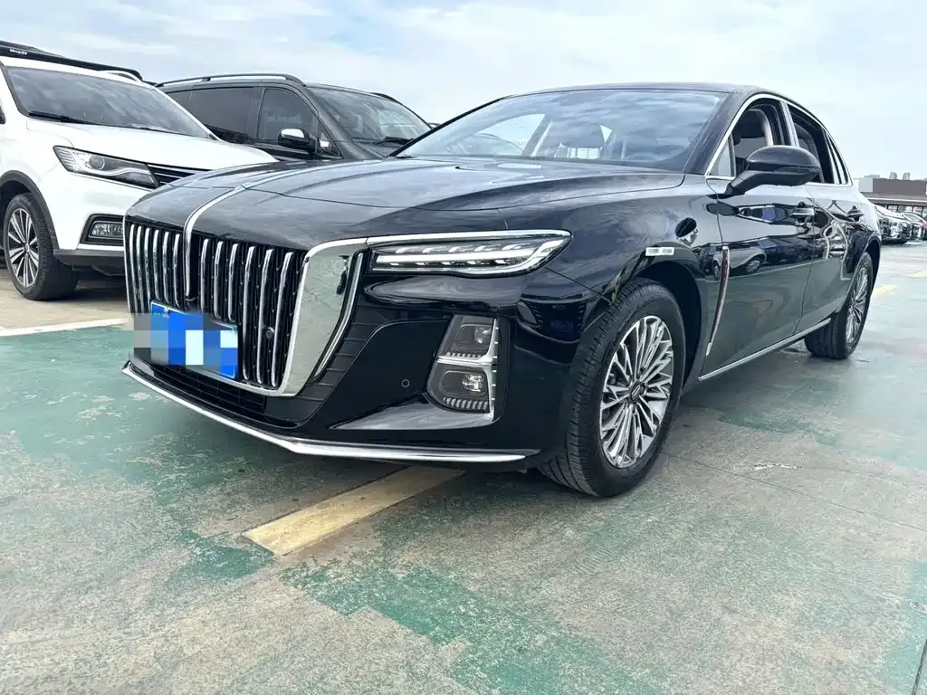 Hongqi H5 — фото 1