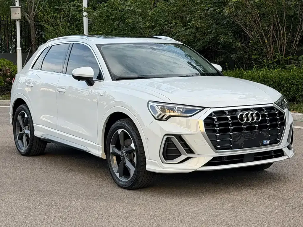 Audi Q3 — фото 8