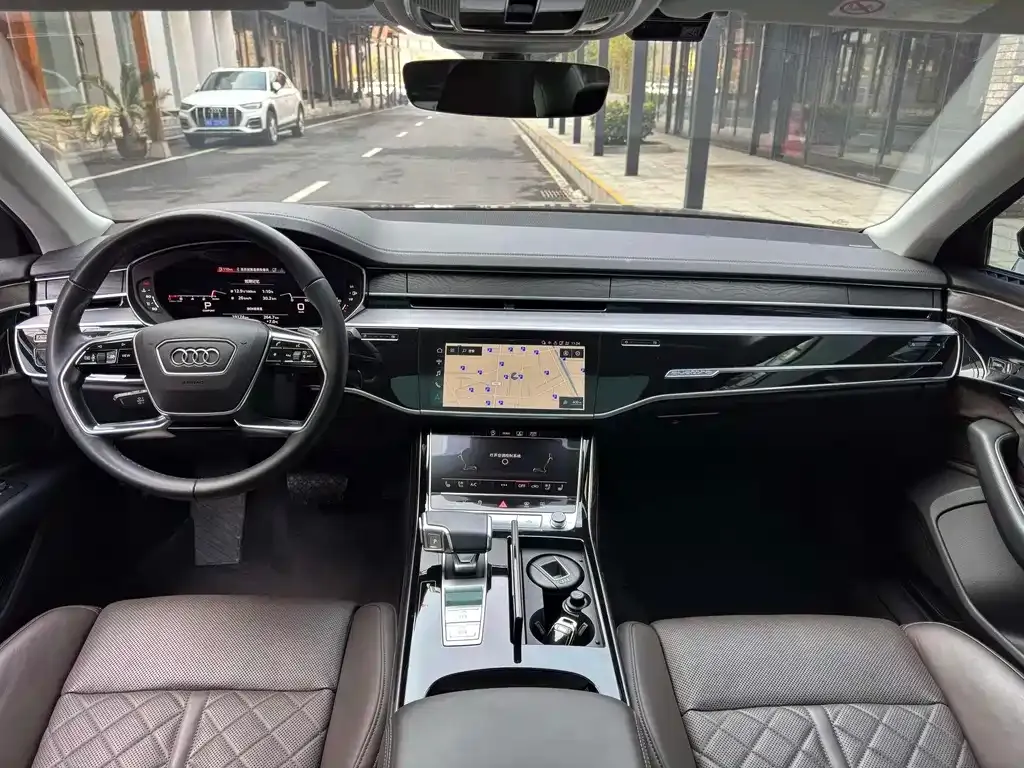 Audi A8 — фото 10