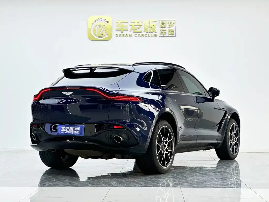 Aston Martin DBX — фото 2