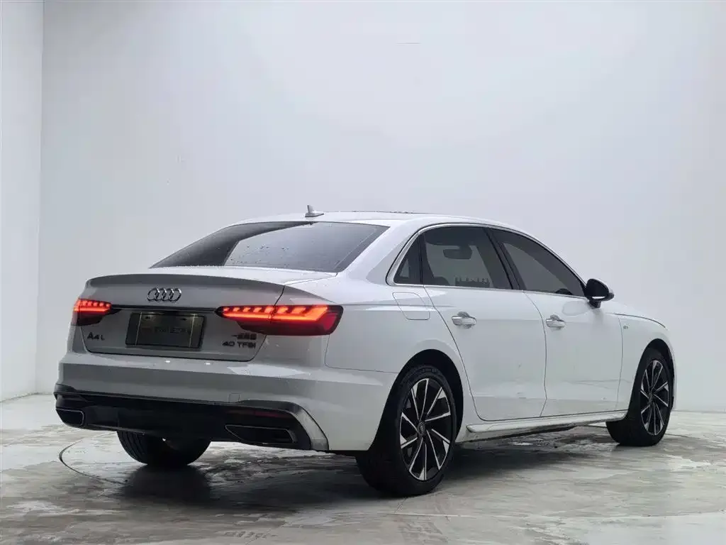 Audi A4L — фото 6