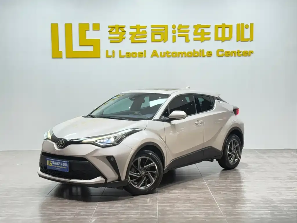 Toyota C-HR — фото 1
