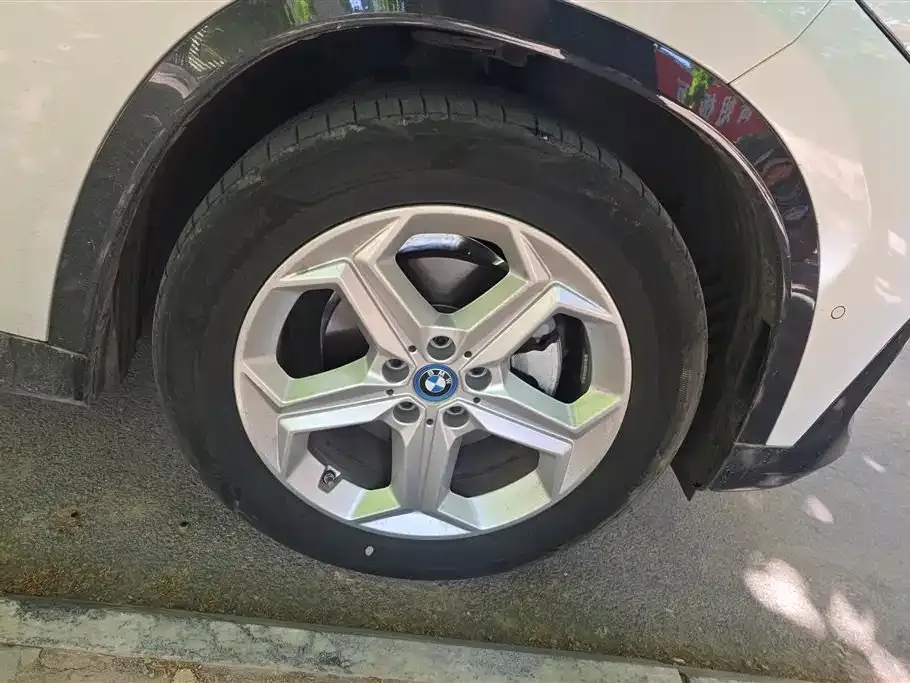 BMW iX1 2025 из CN, фото 4