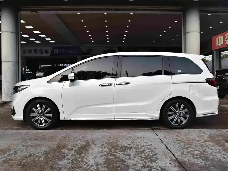 Honda Odyssey 2023 из CN, фото 10