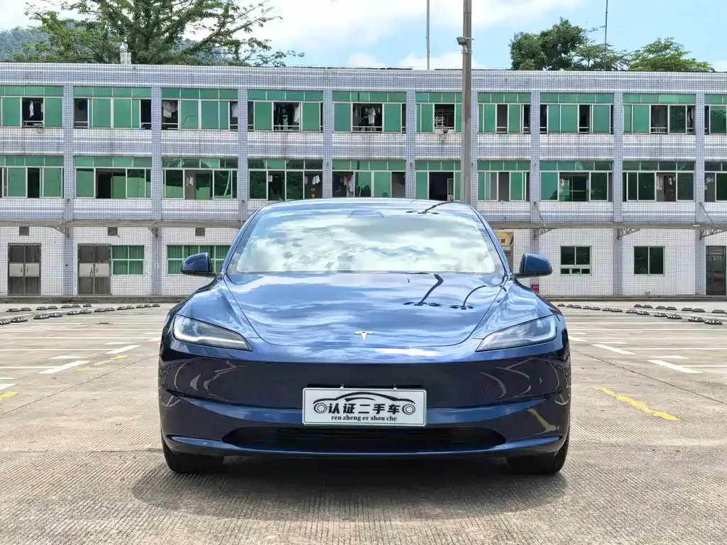 Tesla Model 3 — фото 5