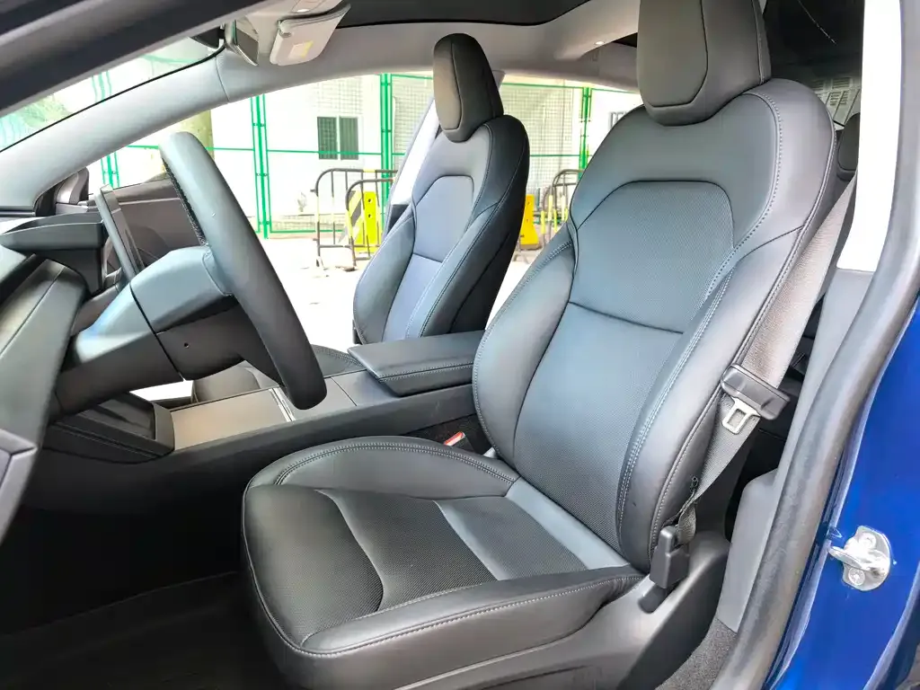 Tesla Model 3 — фото 4
