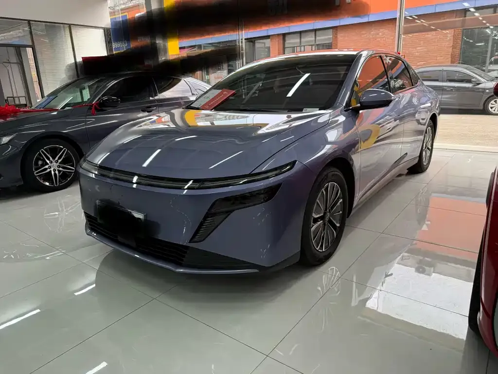 Nissan N6