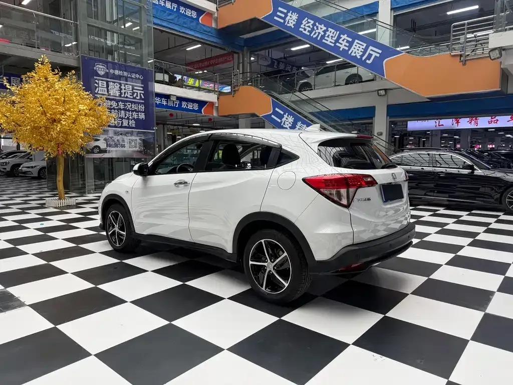 Honda Vezel — фото 5
