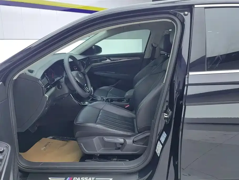 Volkswagen Passat 2021 из CN, фото 2