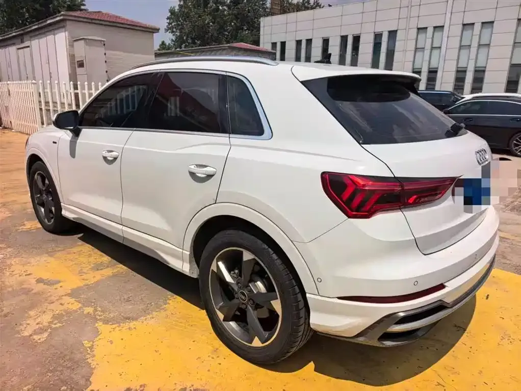 Audi Q3 — фото 9