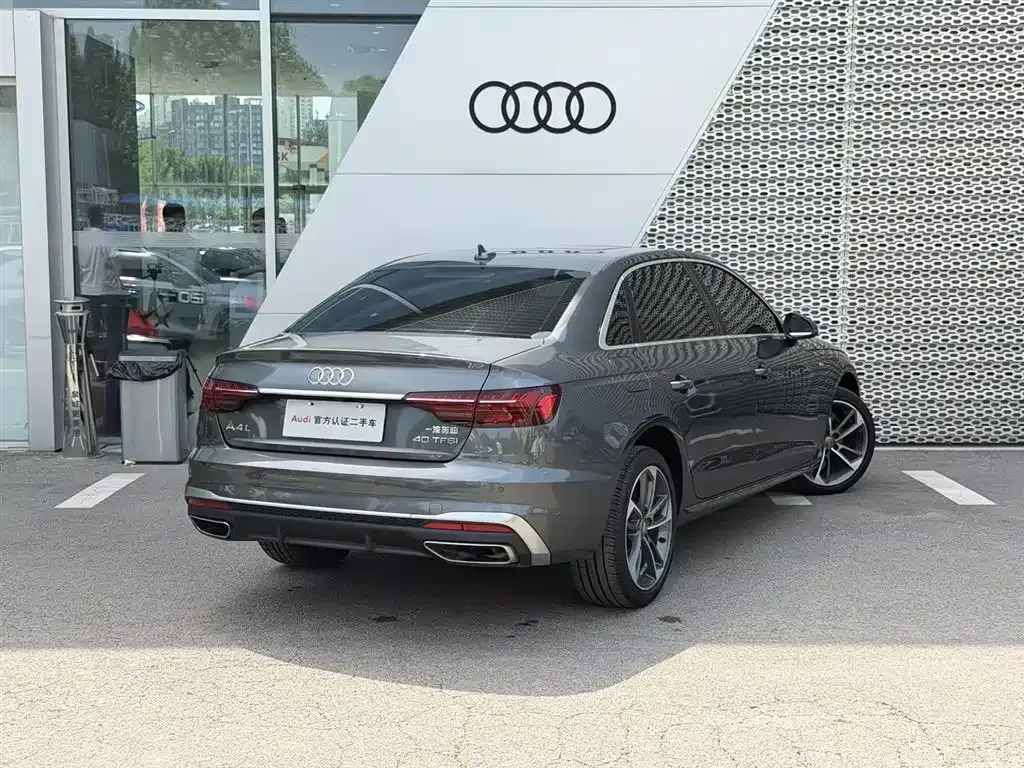 Audi A4L — фото 8