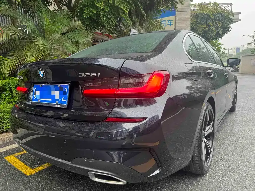 BMW 3 Series 2022 из CN, фото 9