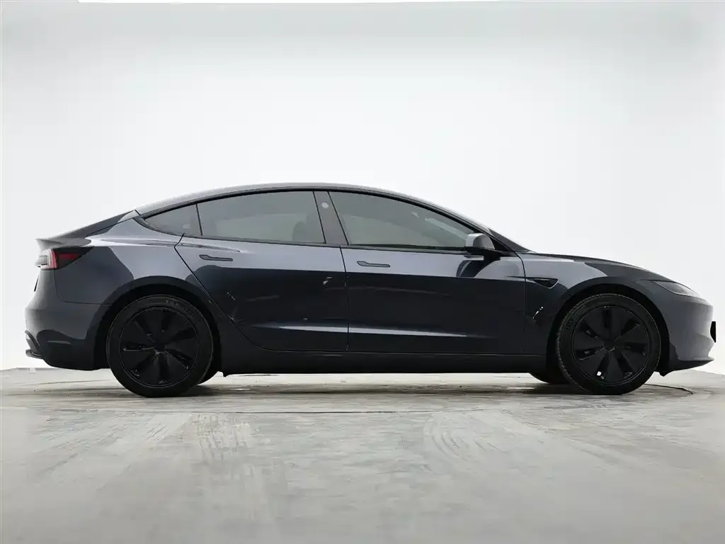 Tesla Model 3 — фото 5