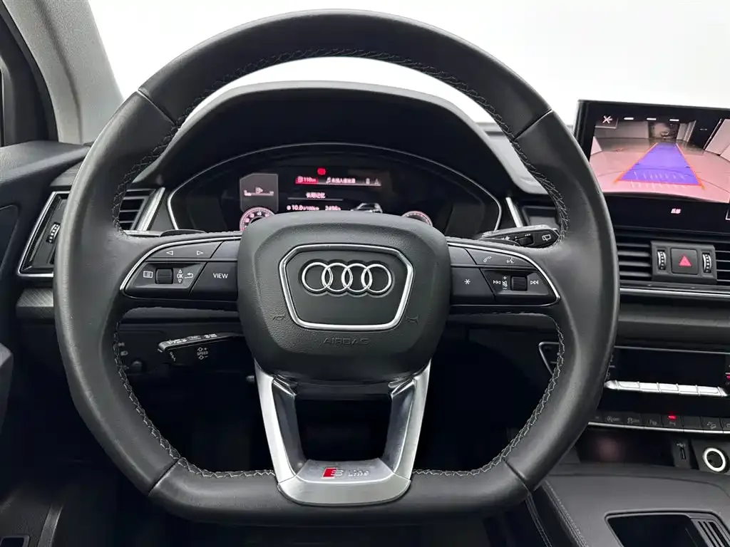 Audi Q5L — фото 7