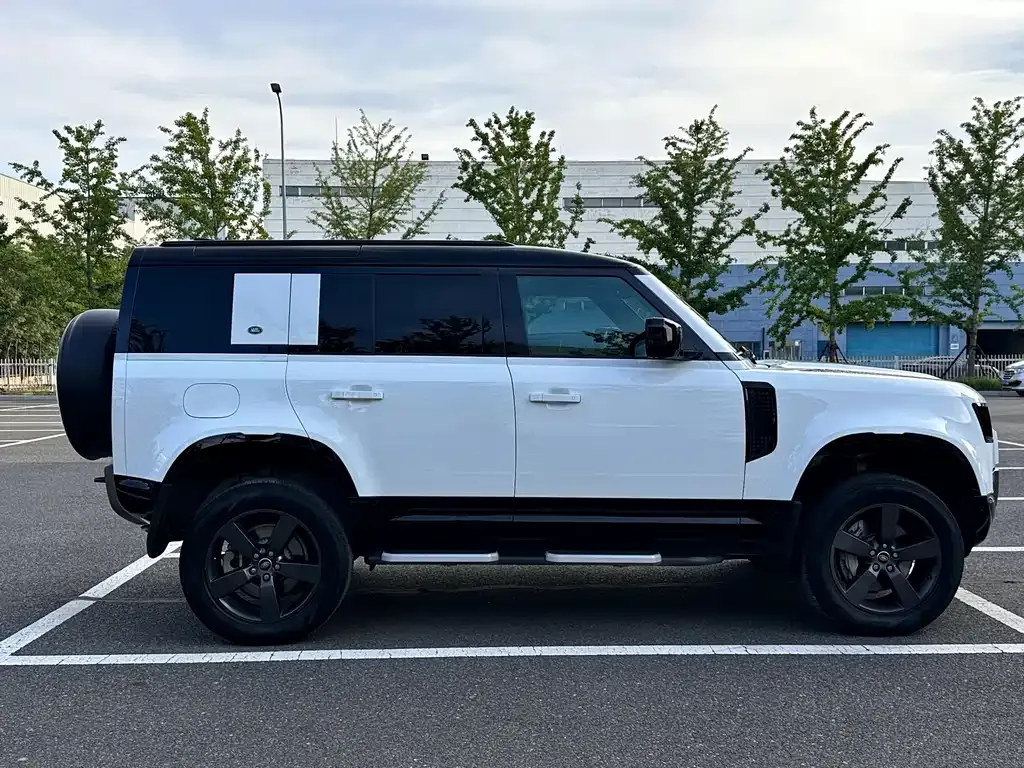 Land Rover Defender 2023 из CN, фото 7