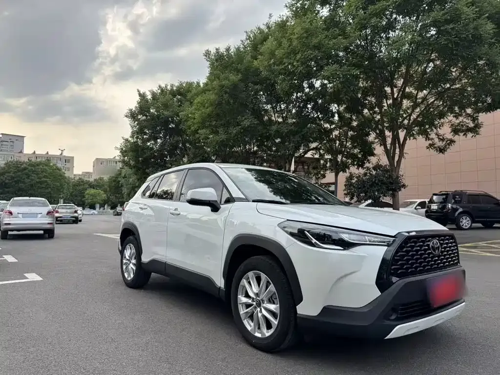 Toyota Corolla Cross — фото 10