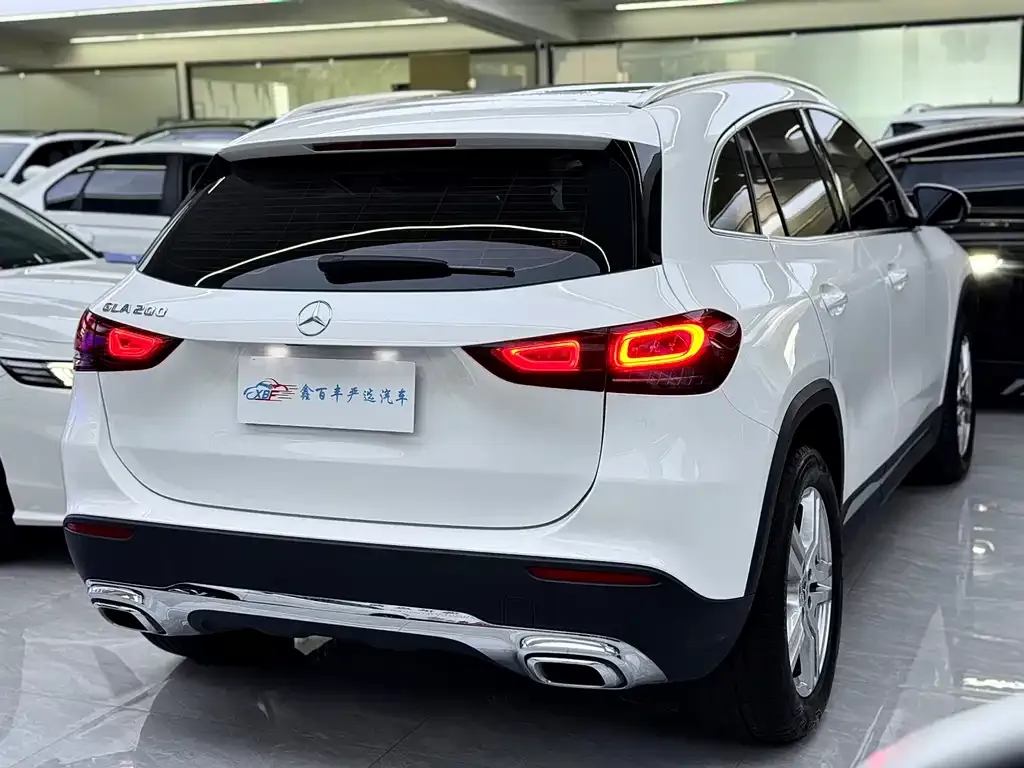 Mercedes-Benz GLA — фото 9