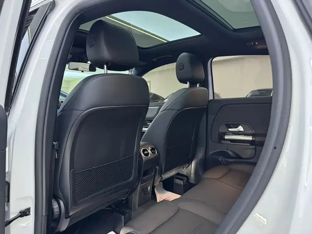 Mercedes-Benz GLA — фото 6
