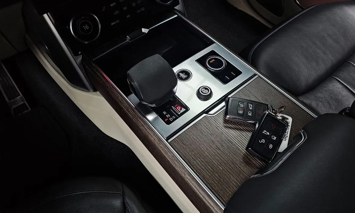 Land Rover Range Rover 2023 из KR, фото 6