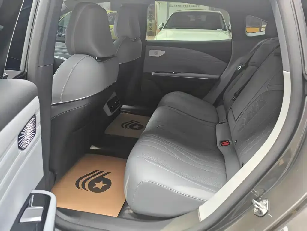 Geely Galaxy E8 2024 из CN, фото 2