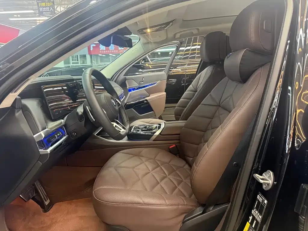 BMW i7 2024 из CN, фото 4